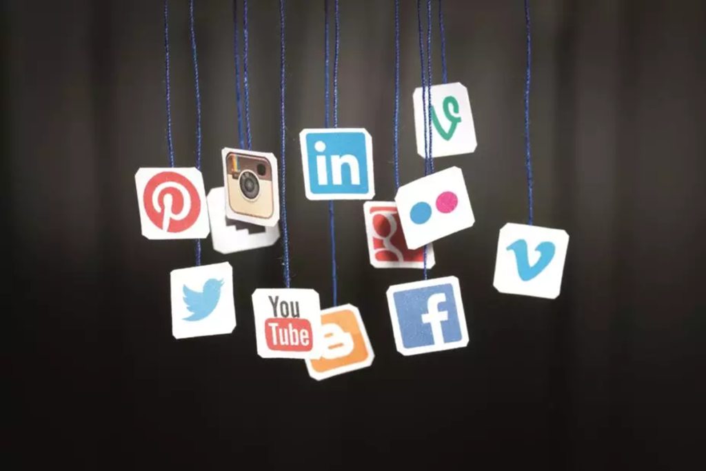 How to Use Social Media for Professional Networking